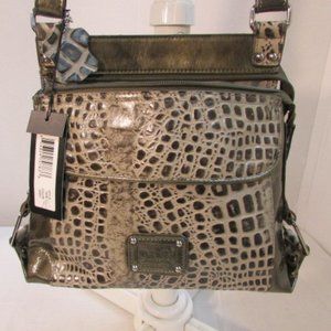 Marc Chantal MC Green Metallic Organizer